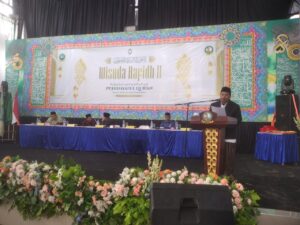 Foto : KH. Ainul Yaqin Menyampaikan Amanat Kepada Wisudawan Hafidh